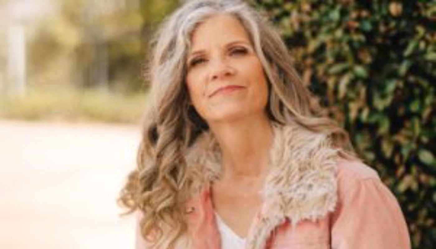 Artsy Eating Disorder Recovery Coach