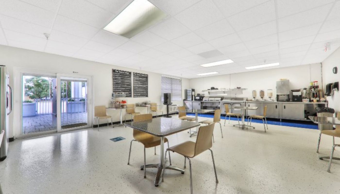 Dr. Paul's By The Sea