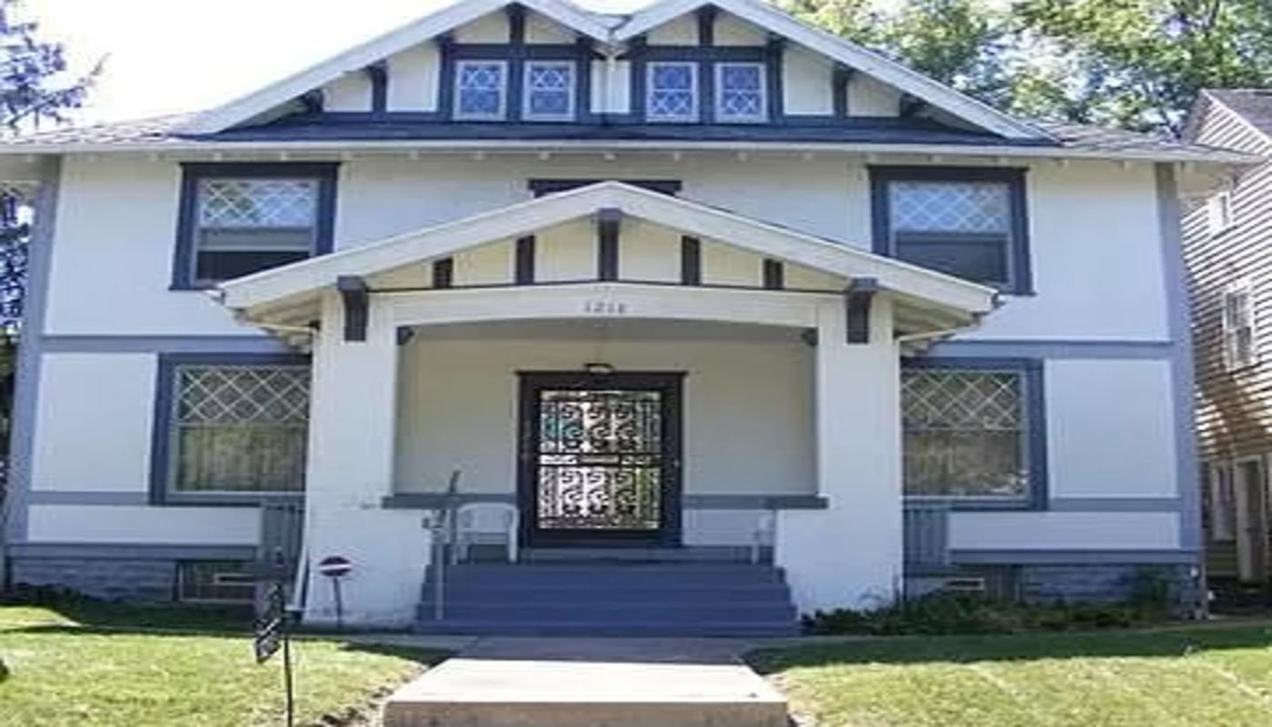 Izzy's House Grand House